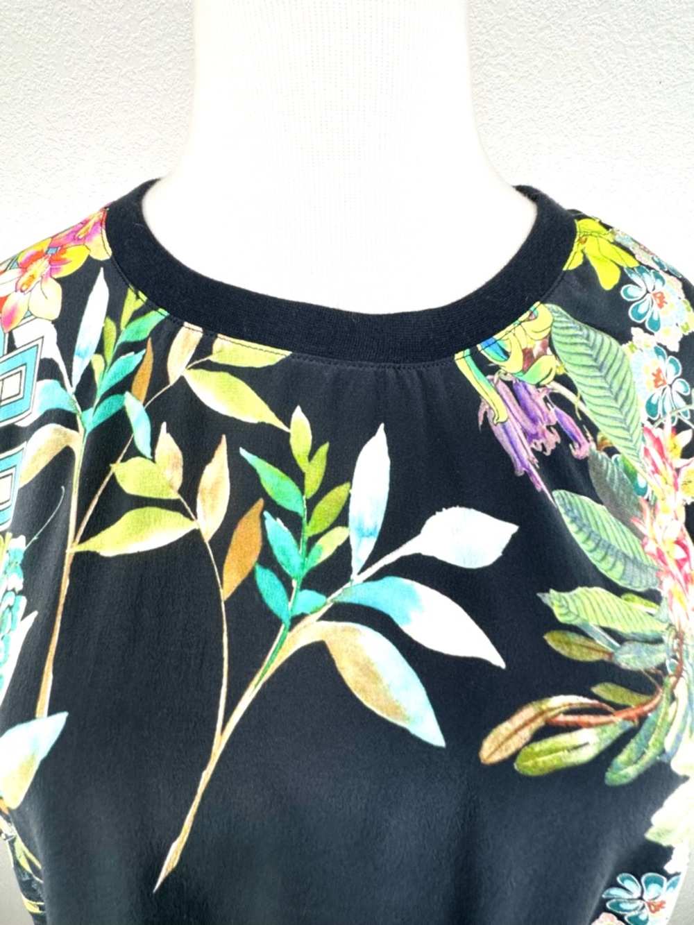 Johnny Was Silk Tunic Top M Floral Patchwork Boho Luxe Oversized Maximal Blouse - Picture 8 of 12